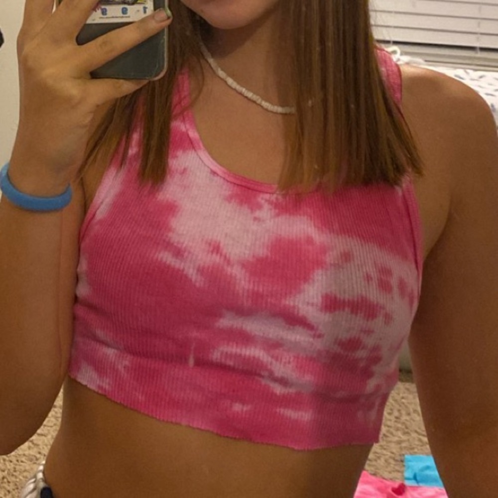 Trendy neon pink tye dye cropped tank top